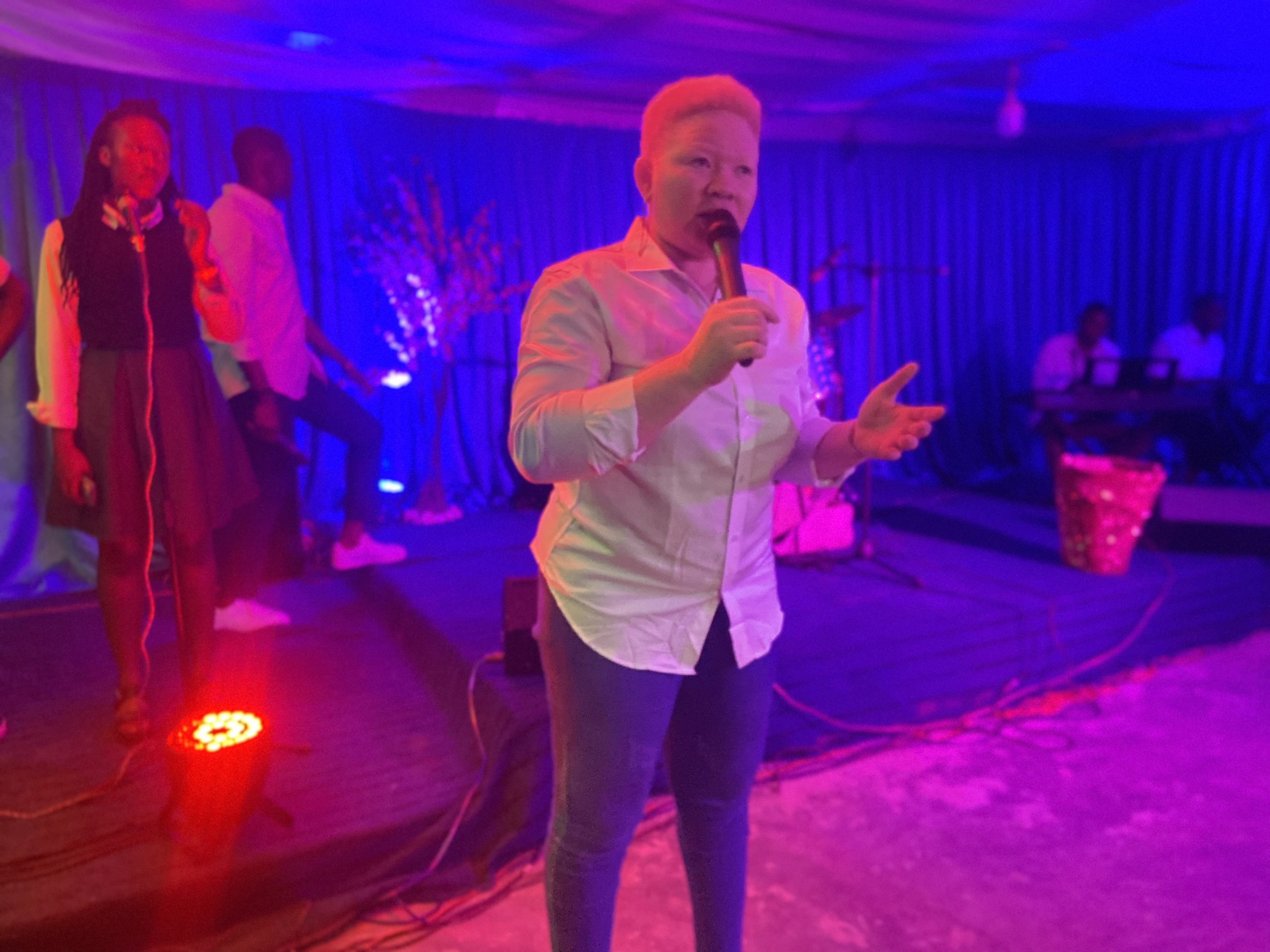 Salon d'adoration Episode 1, 30 mars 2025